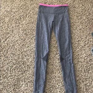 Ivivva girls 10, grey leggings NEVER WORN